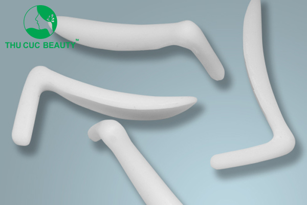 Nâng mũi bị đỏ đầu mũi là làm sao? Có ảnh hưởng gì không? 2 nguyen nhan khien nang mui do dau mui