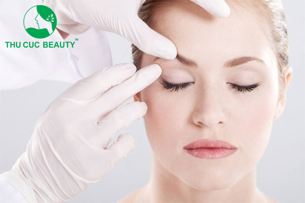 Phẫu thuật sụp mí mắt: Tái sinh đôi mắt trẻ trung 2 Phẫu thuật sụp mí mắt giúp tăng cường tầm nhìn cho mắt.