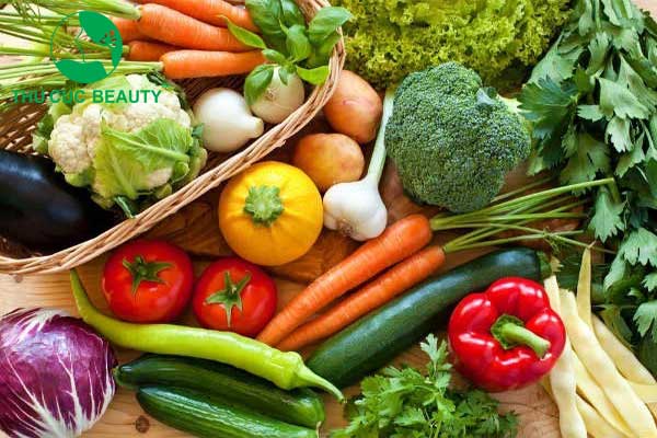 Phẫu thuật sụp mí mắt: Tái sinh đôi mắt trẻ trung 3 Bổ sung trái cây, rau củ, nước sau khi phẫu thuật sụp mí.