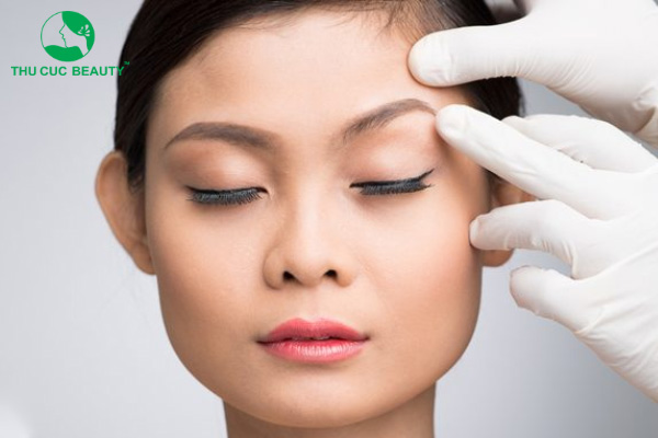 Nâng cung mày giá bao nhiêu?