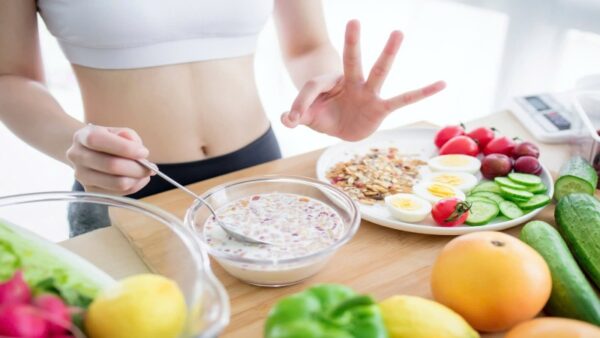 Chế độ ăn lành mạnh sau khi hút mỡ bụng giúp giữ dáng thon bền lâu